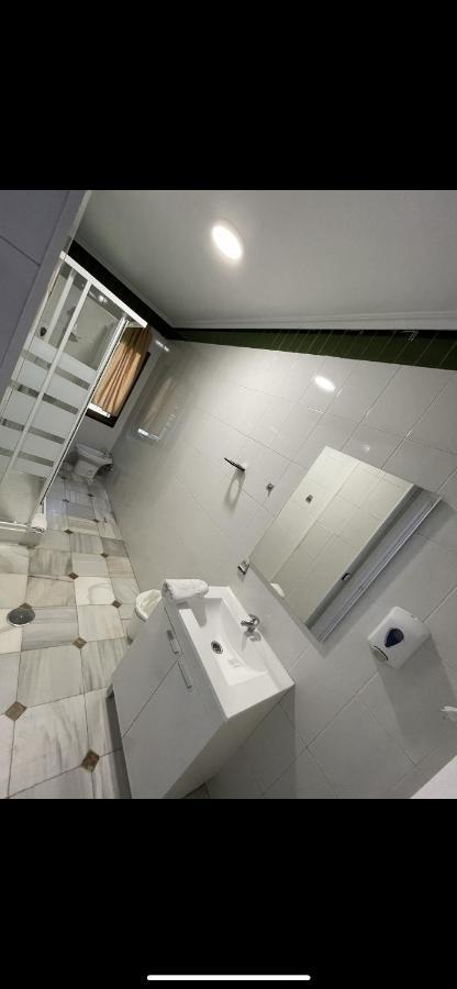 New Hortaleza Coliving Hotel Madrid Kültér fotó